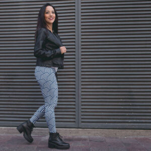 AwakeNAware.com-Awake-&-Aware---Lady-Walking-Down-Street-wearing-Hexagonal-Patterend-Yoga-Leggings